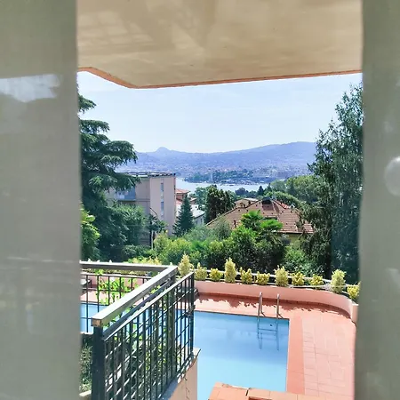 Joivy Sofia Wonderful 2-bed Flat With Views