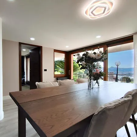 アパート Joivy Sofia Wonderful 2-bed Flat With Views コモ