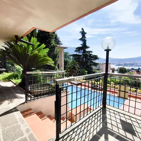 Joivy Sofia Wonderful 2-bed Flat With Views アパート コモ