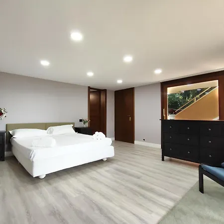 Апартаменты Joivy Sofia Wonderful 2-bed Flat With Views