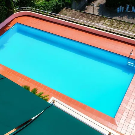 Joivy Sofia Wonderful 2-bed Flat With Views